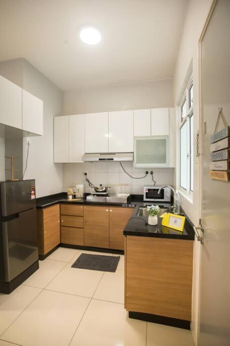 New Skysuites Lovely 2 Bedroom 4-6Pax Джохор-Бару Екстер'єр фото