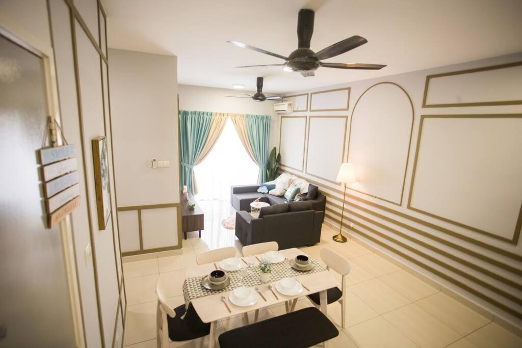 New Skysuites Lovely 2 Bedroom 4-6Pax Джохор-Бару Екстер'єр фото